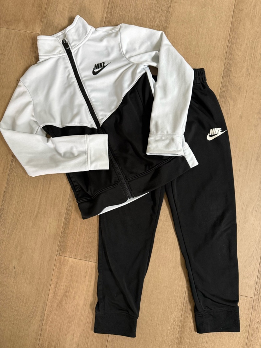 Nike Little Kids Tracksuit and Jogger Set in  Black & White